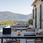 F Topia Villa *